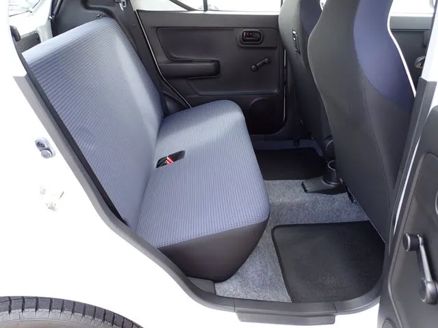 スズキ　アルト　４ＷＤ