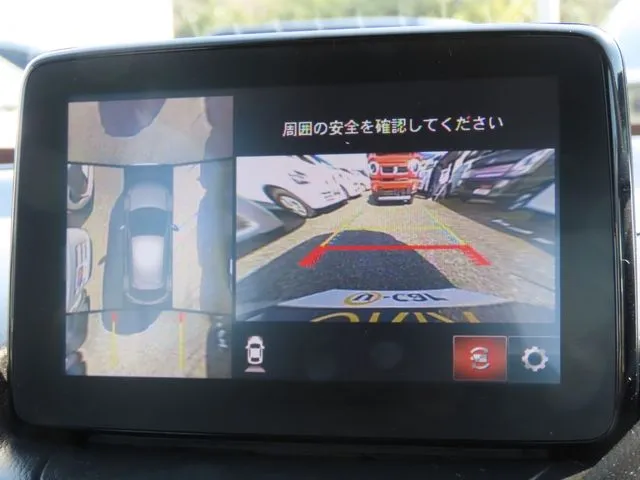 ＭＡＺＤＡ２（マツダ）の車両写真