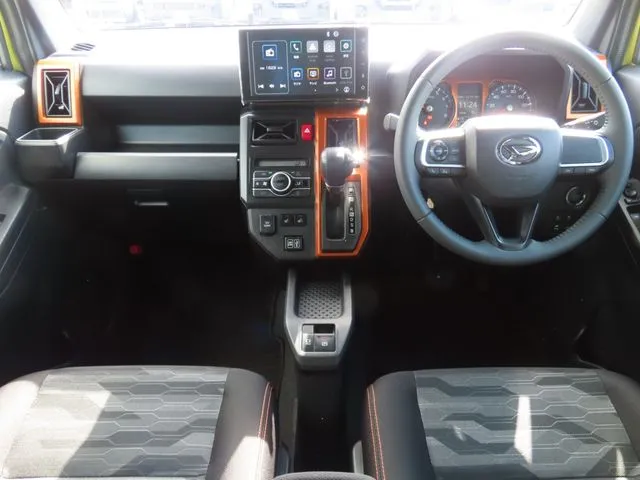 タフト（ダイハツ）の車両写真