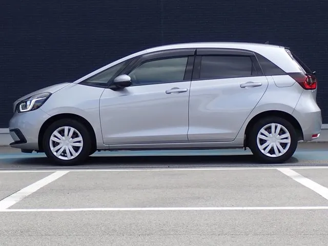 ホンダ　フィット　ｅ：ＨＥＶ