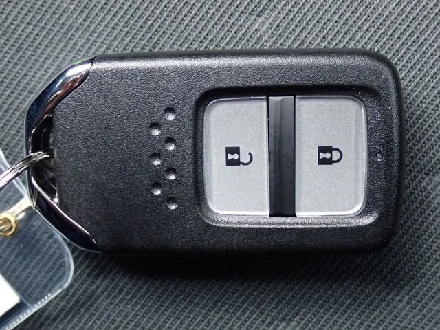 ホンダ　フィット　ｅ：ＨＥＶ