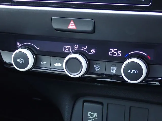 ホンダ　フィット　ｅ：ＨＥＶ