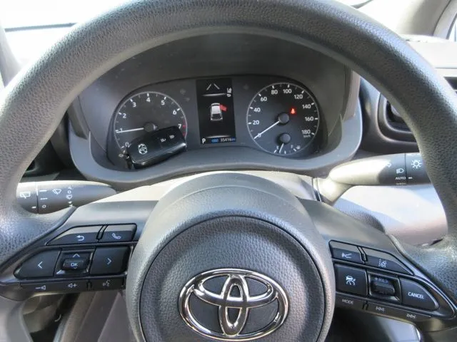 ヤリス(トヨタ)の車両写真