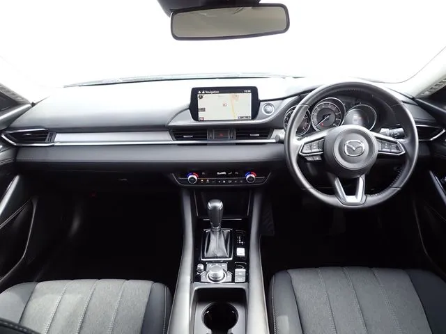 ＭＡＺＤＡ６　セダン（マツダ）の車両写真