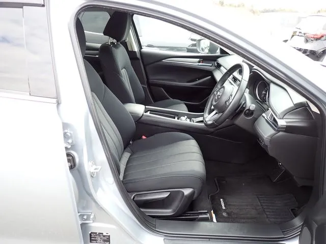 ＭＡＺＤＡ６　セダン（マツダ）の車両写真