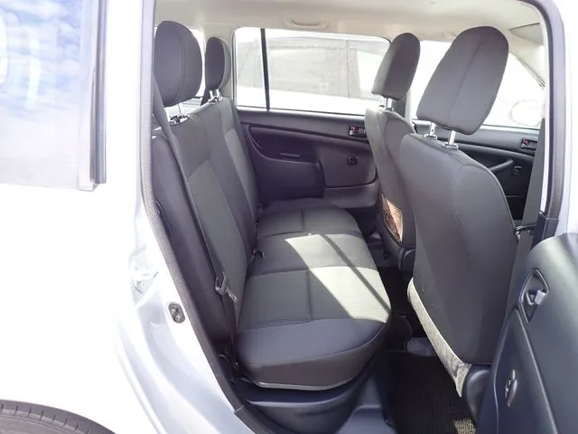 プロボックスバン ハイブリッド(トヨタ)の車両写真