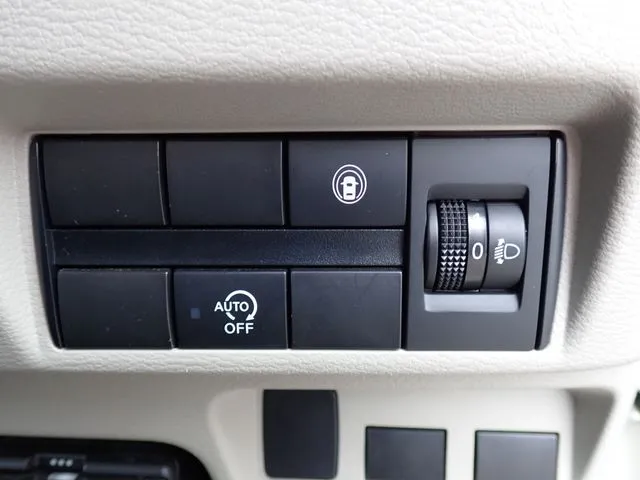 ルークス(ニッサン)の車両写真