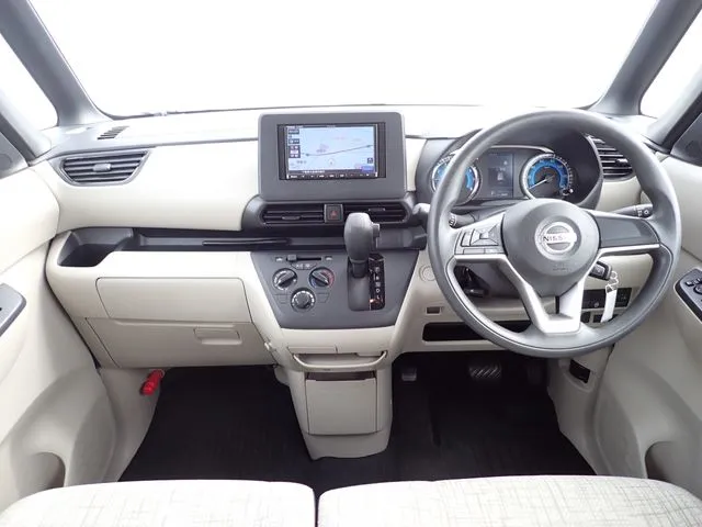 ルークス(ニッサン)の車両写真
