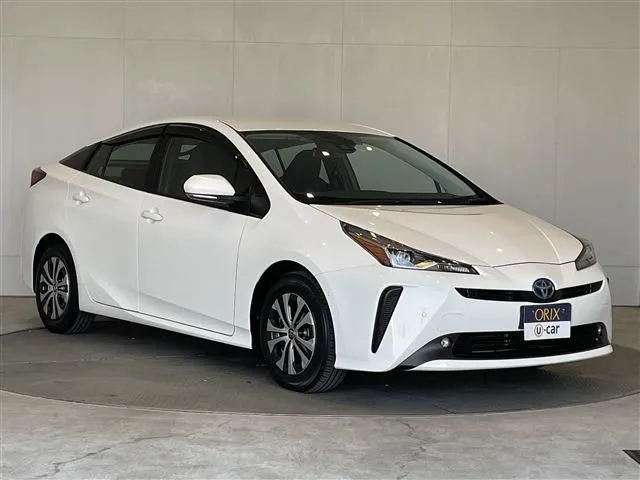 プリウス(トヨタ)の車両写真