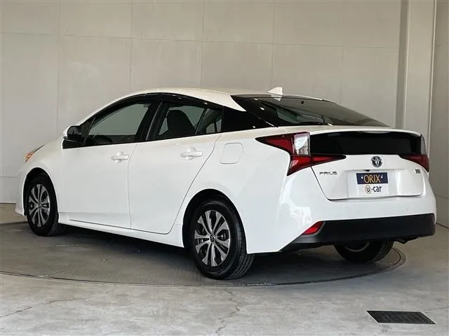 プリウス(トヨタ)の車両写真