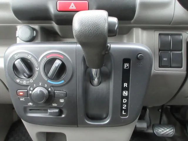 エブリイバン　４ＷＤ（スズキ）の車両写真