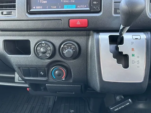 ハイエースバン　１．２５ｔ　２ＷＤ（トヨタ）の車両写真