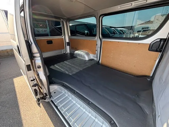 ハイエースバン　１．２５ｔ　２ＷＤ（トヨタ）の車両写真