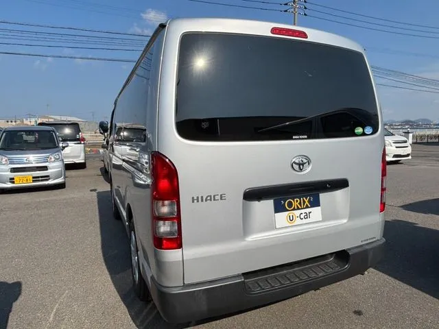 ハイエースバン　１．２５ｔ　２ＷＤ（トヨタ）の車両写真