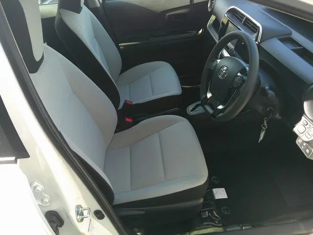 トヨタ　アクア