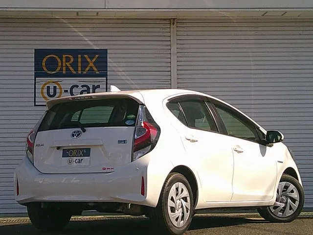 トヨタ　アクア