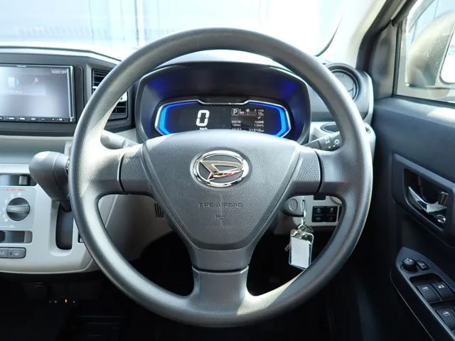 ミラ イース(ダイハツ)の車両写真
