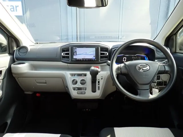 ミラ イース(ダイハツ)の車両写真