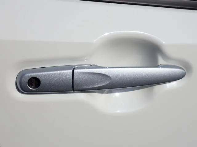 ミラ イース(ダイハツ)の車両写真