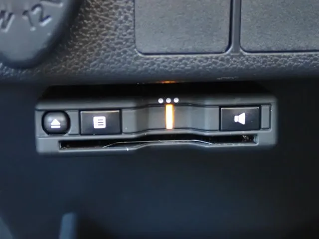 ミラ イース(ダイハツ)の車両写真