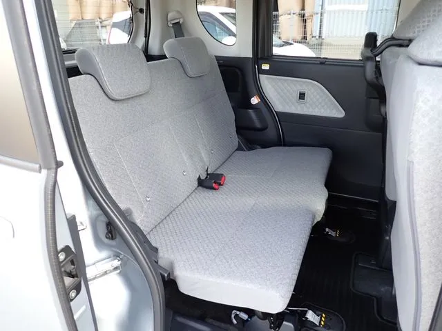 タント（ダイハツ）の車両写真