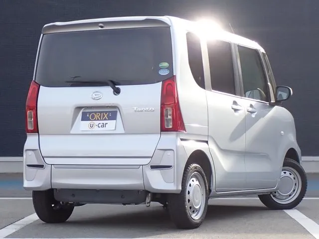 タント（ダイハツ）の車両写真