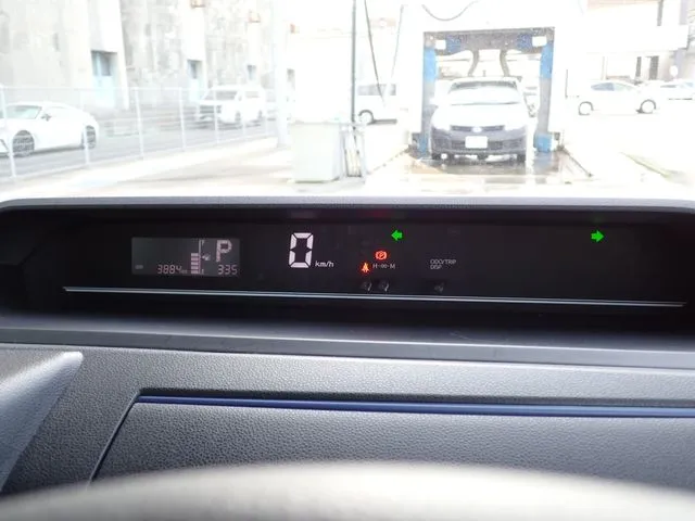 タント（ダイハツ）の車両写真