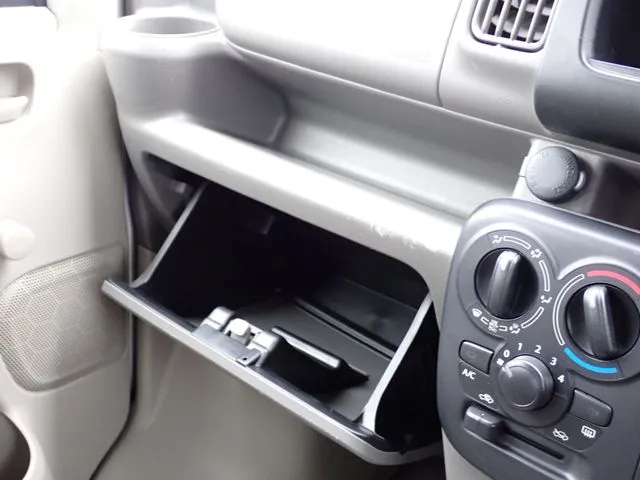 エブリイバン（スズキ）の車両写真