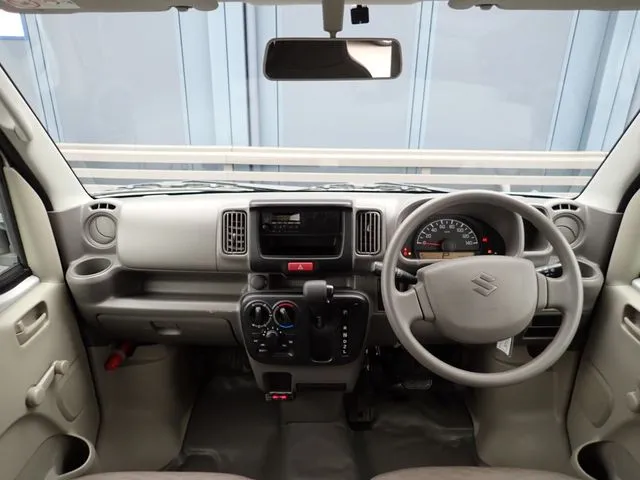 エブリイバン（スズキ）の車両写真