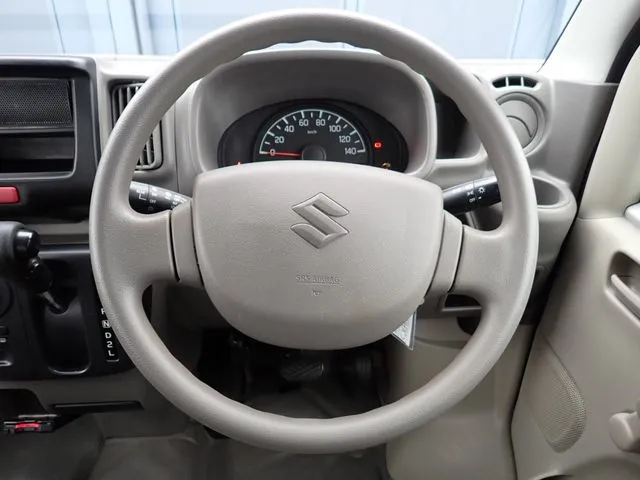 エブリイバン（スズキ）の車両写真