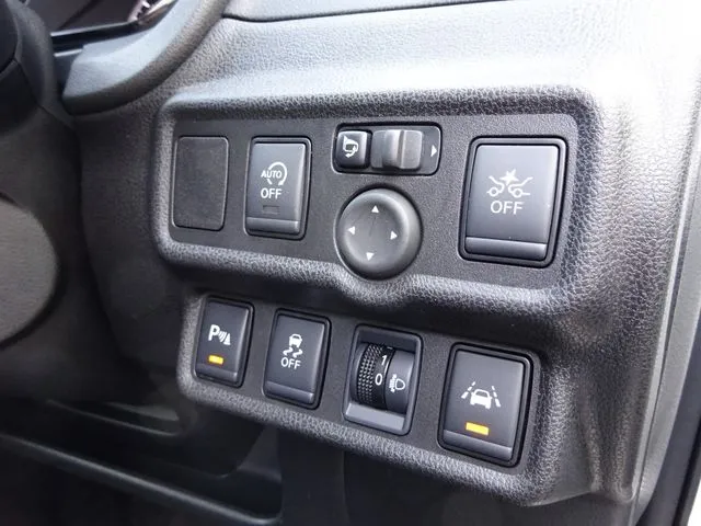 ニッサン　ノート