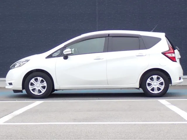 ニッサン　ノート