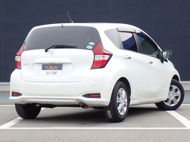 ニッサン　ノート