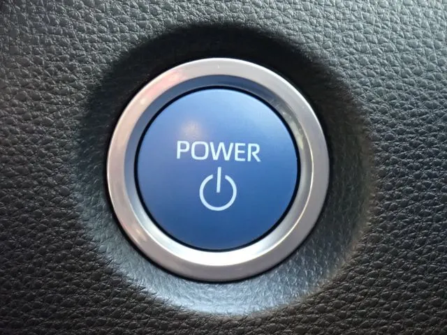 カローラ ツーリング ハイブリッド(トヨタ)の車両写真