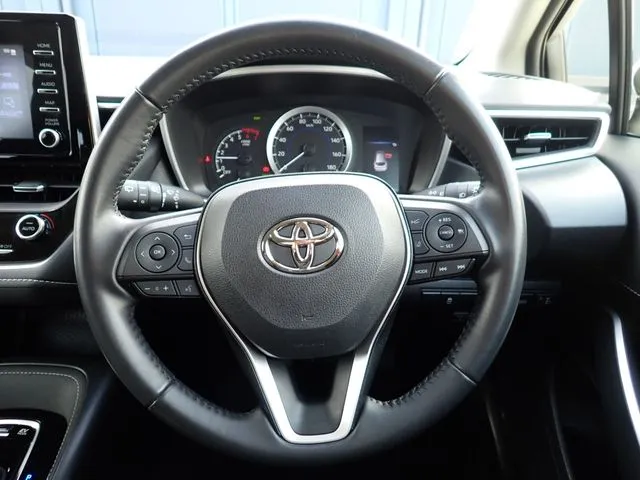 カローラ ツーリング ハイブリッド(トヨタ)の車両写真