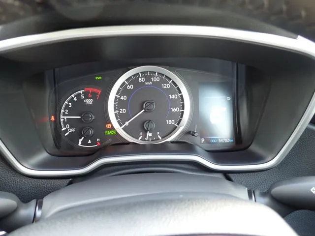 カローラ ツーリング ハイブリッド(トヨタ)の車両写真