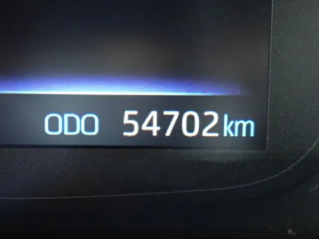 カローラ ツーリング ハイブリッド(トヨタ)の車両写真