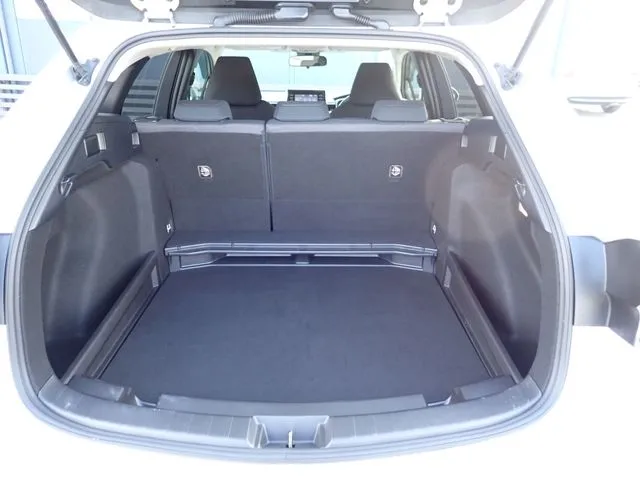 カローラ ツーリング ハイブリッド(トヨタ)の車両写真