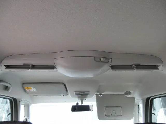 スペーシア 4WD(スズキ)の車両写真