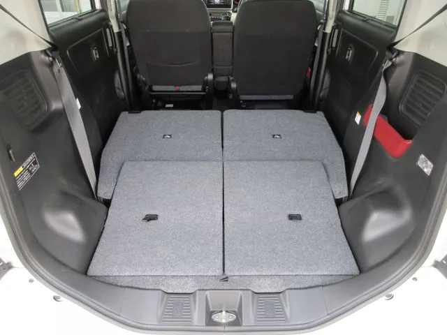 スペーシア 4WD(スズキ)の車両写真