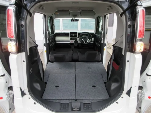 スペーシア 4WD(スズキ)の車両写真