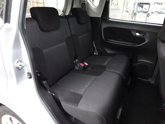 ムーヴ(ダイハツ)の車両写真