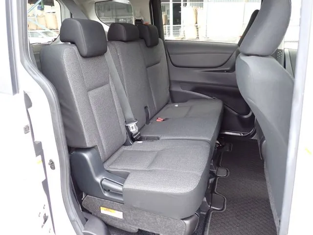 シエンタ（トヨタ）の車両写真