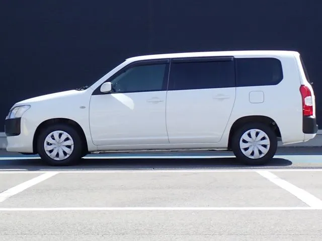 トヨタ　プロボックスバン　２ＷＤ