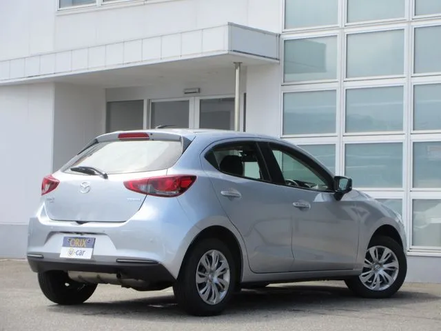 ＭＡＺＤＡ２（マツダ）の車両写真