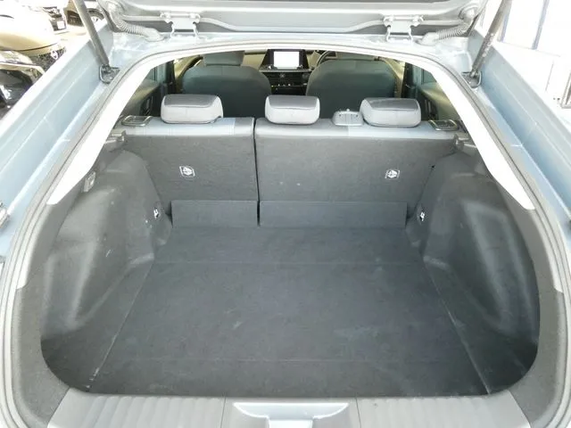 トヨタ プリウス