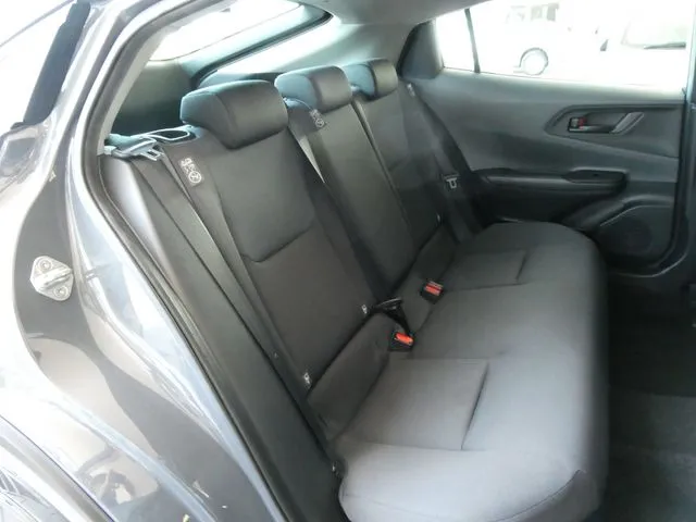 トヨタ プリウス