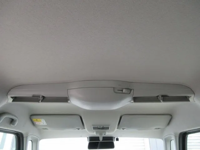 スペーシア 4WD(スズキ)の車両写真