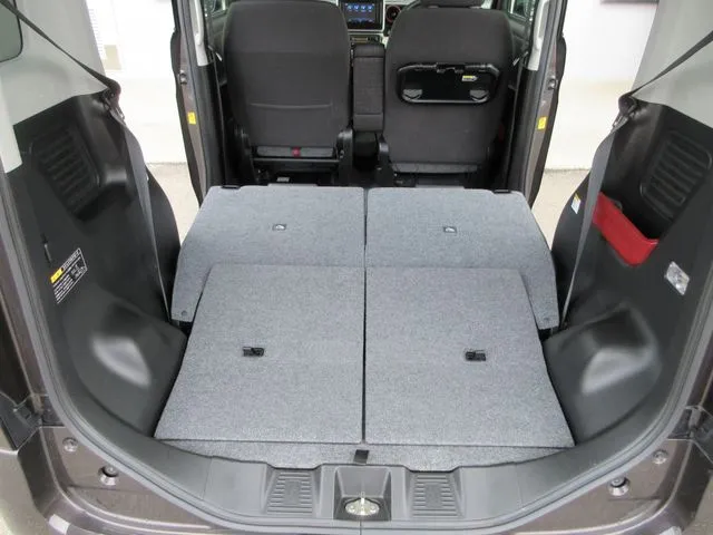 スペーシア 4WD(スズキ)の車両写真