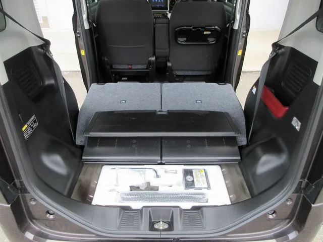 スペーシア 4WD(スズキ)の車両写真